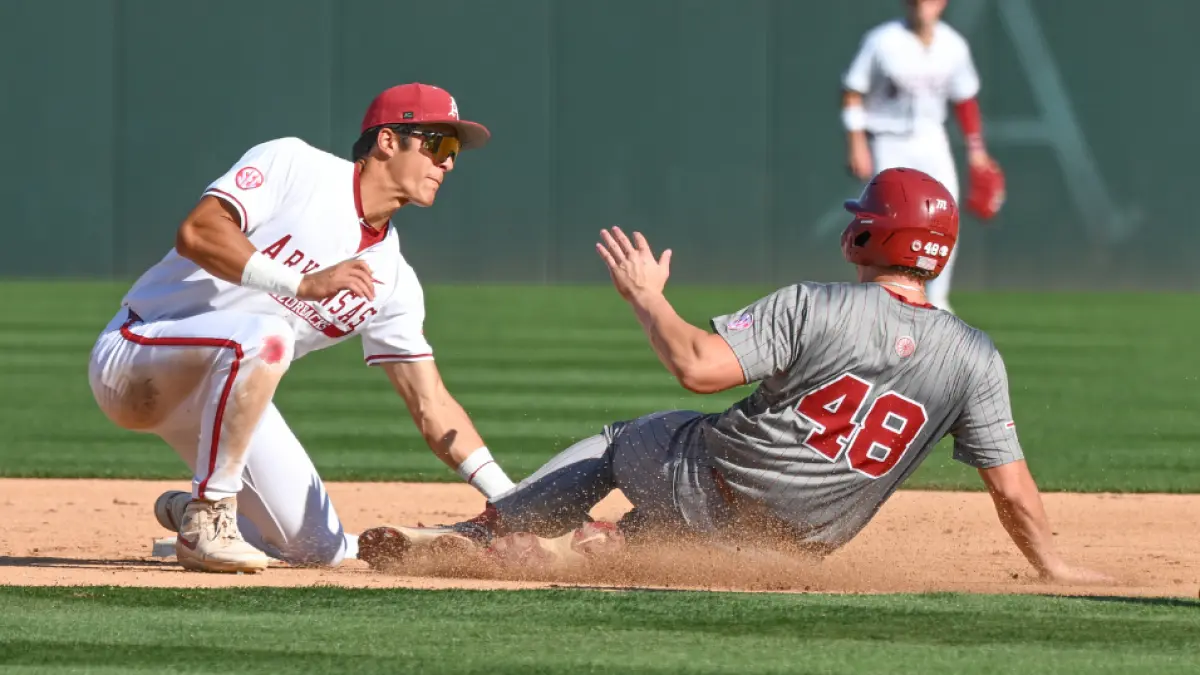 Hogs take run-rule 12-2 win over OU