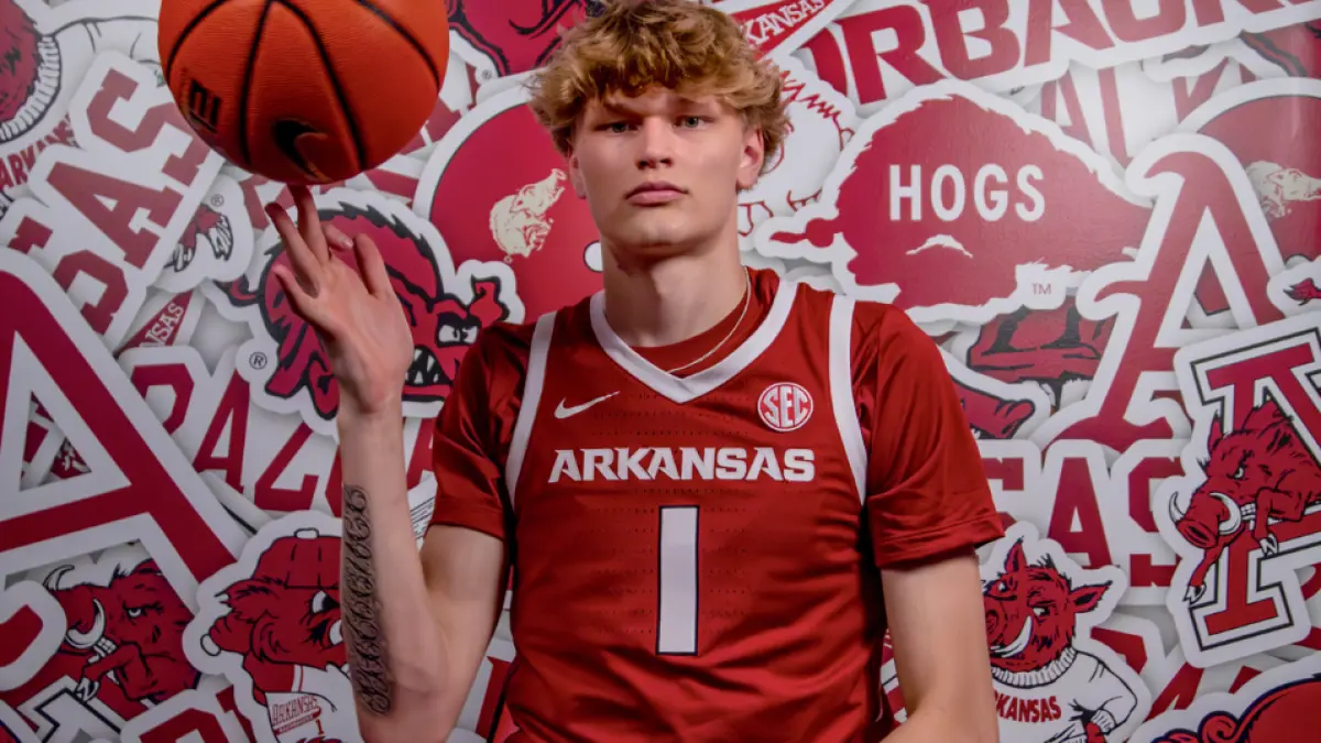 Miikka Muurinen Inks with Arkansas