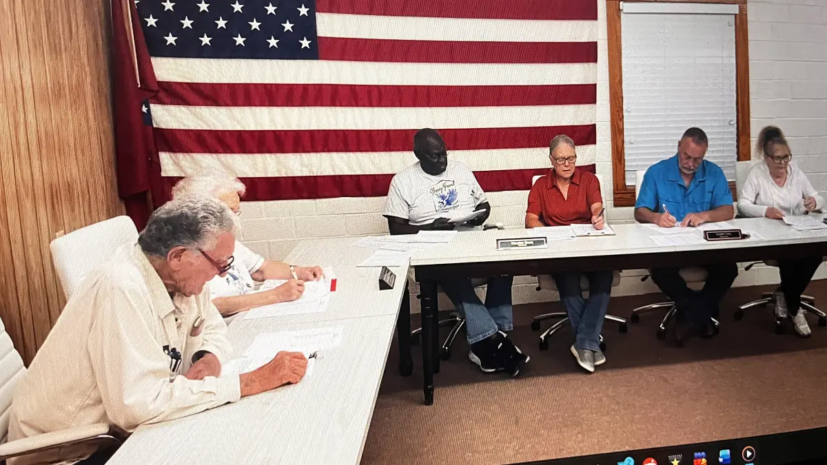 Emmet City Council hears of audit compliance, raises trash fee