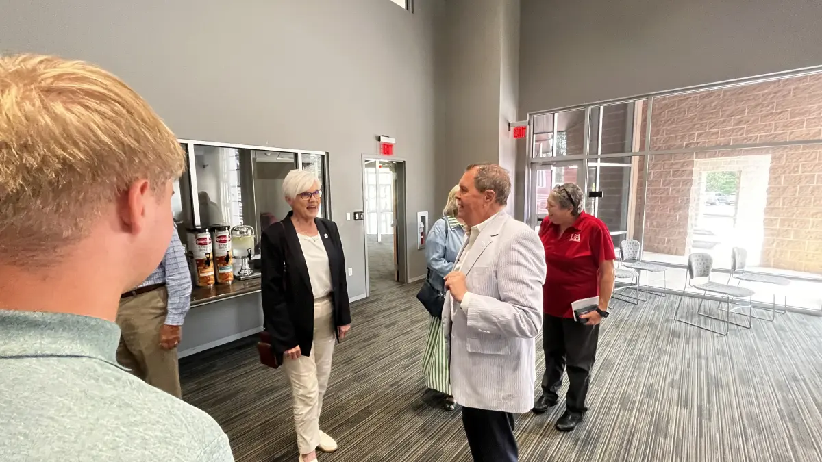 UAHT holds well-attended retirement reception for John Hollis