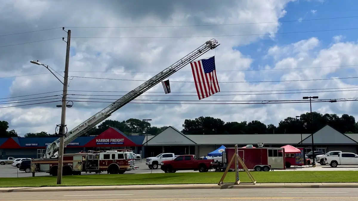 Benefit for Officer Keith Powell Underway at North Hervey Shopping Center