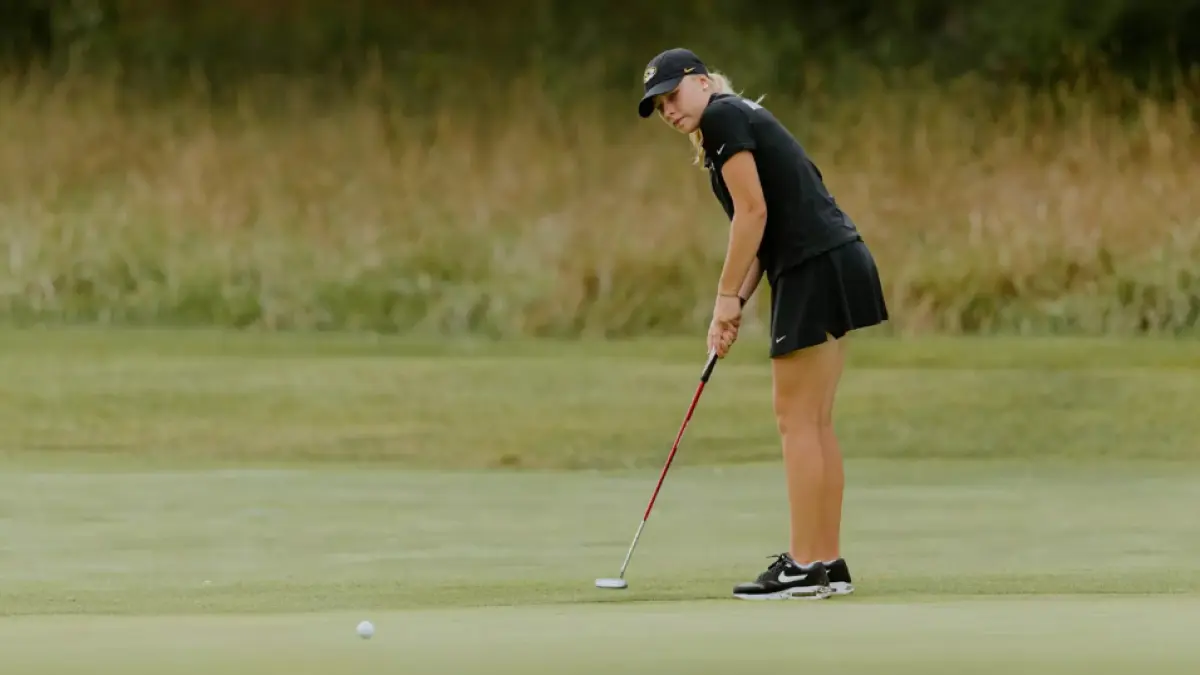 Razorbacks Sign Top Transfer Ebba Liljeberg