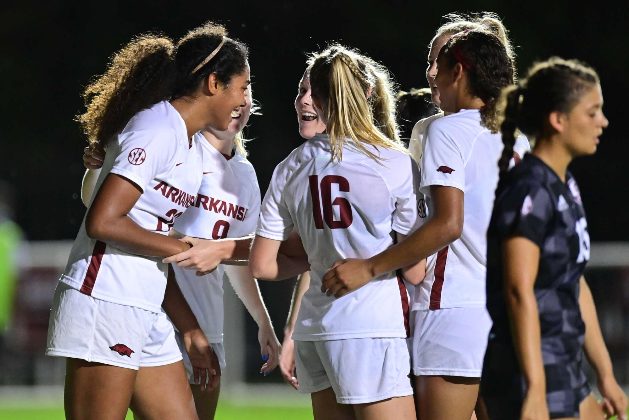 No. 4 Razorbacks Shutout Mississippi State, 2-0
