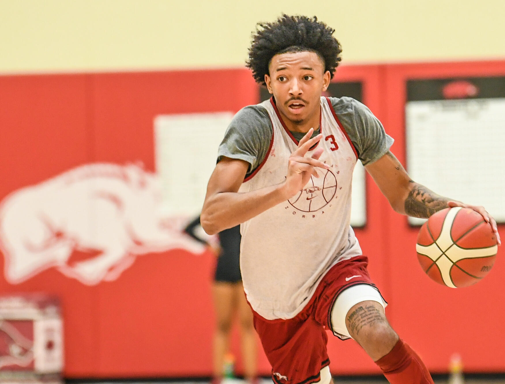 Basketball Hogs to play Red-White game in Barnhill Sunday