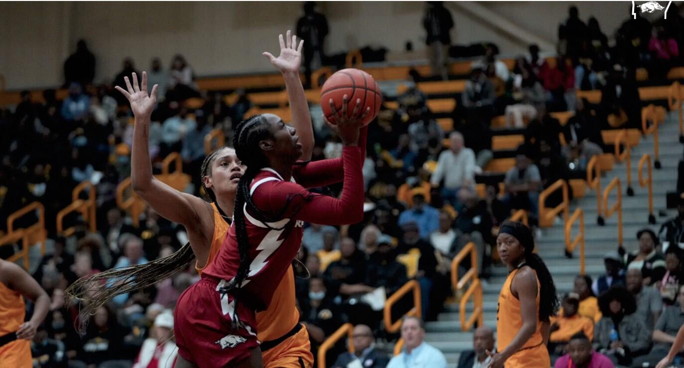 Lady Razorbacks win 70-50 over UAPB to start 22-23 season